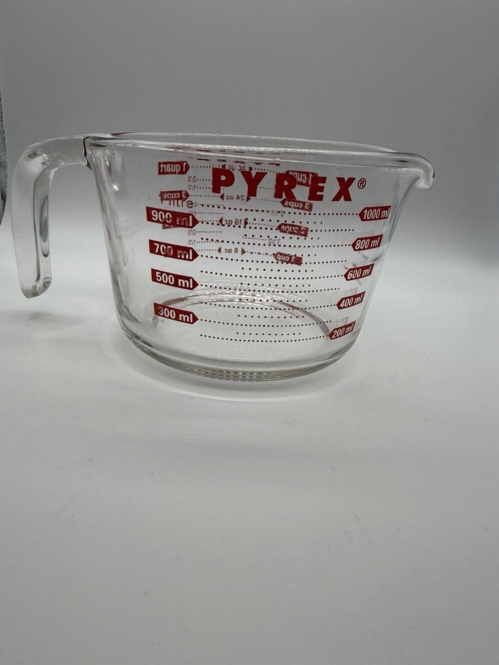 Vintage Pyrex Measuring Cup 1000 ml 4 Cup Red Made in USA
